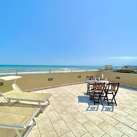 Hotel Avana Fronte Mare 里乔内 外观 照片