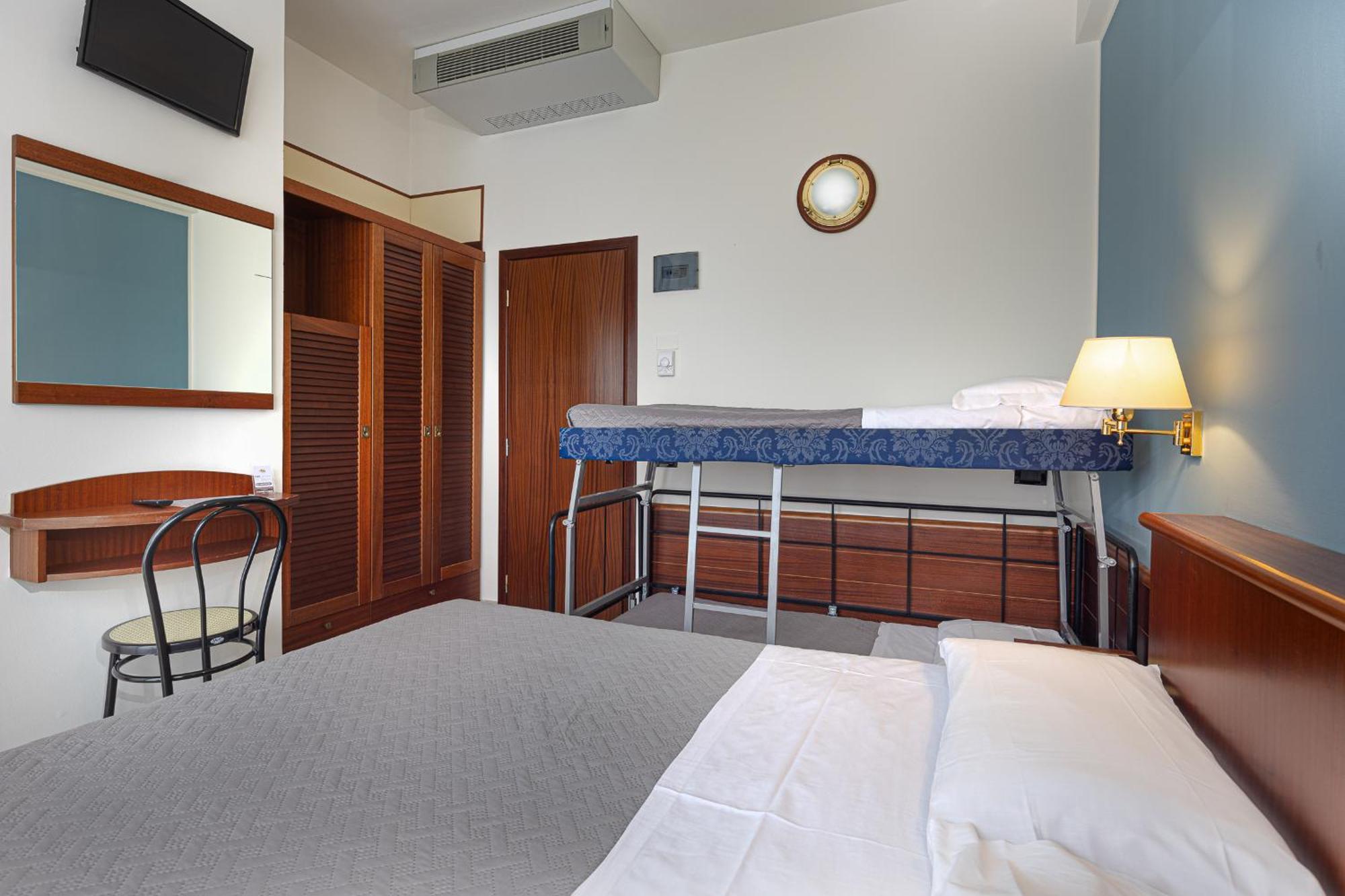 Hotel Avana Fronte Mare 里乔内 外观 照片