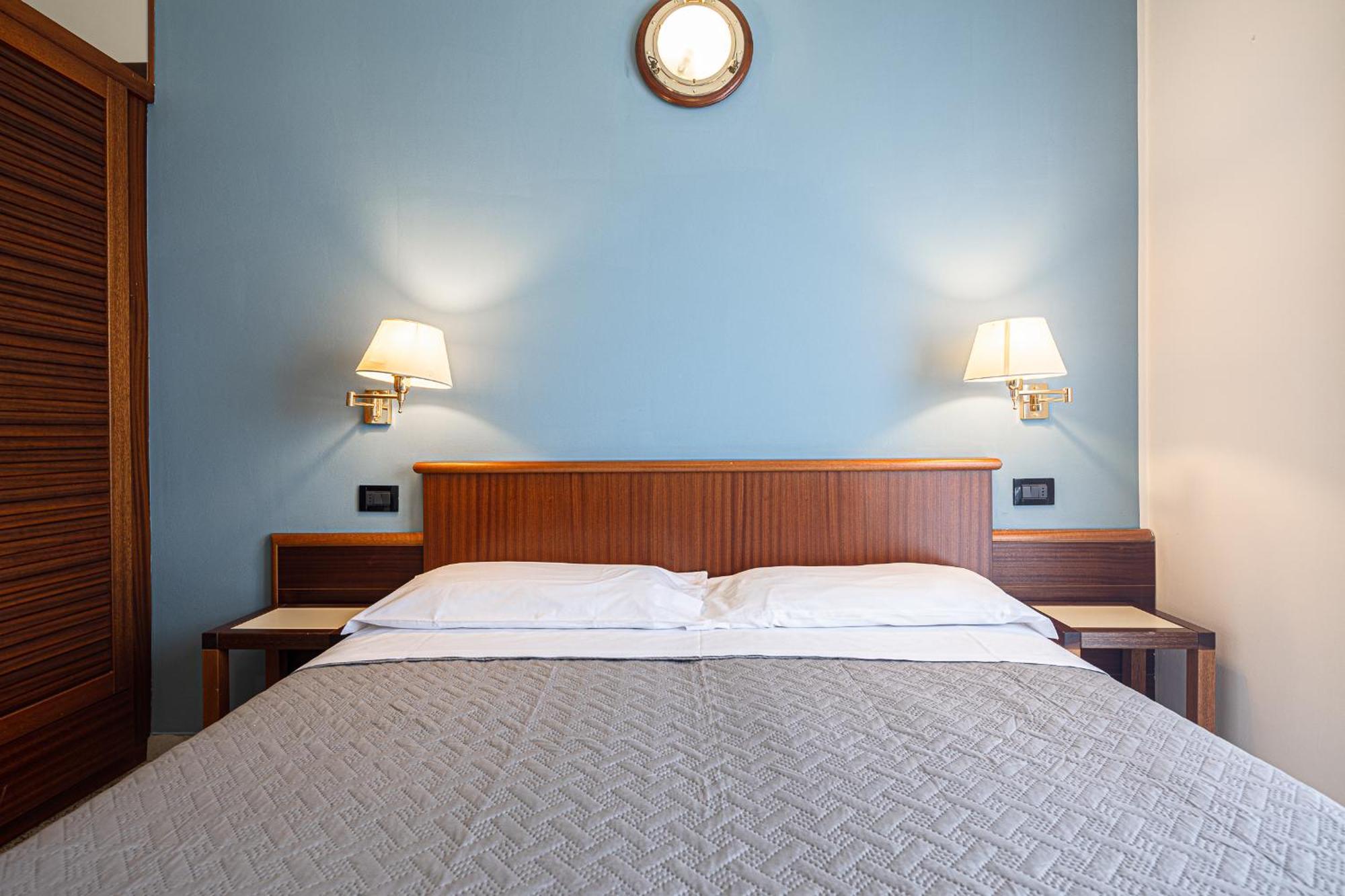 Hotel Avana Fronte Mare 里乔内 外观 照片