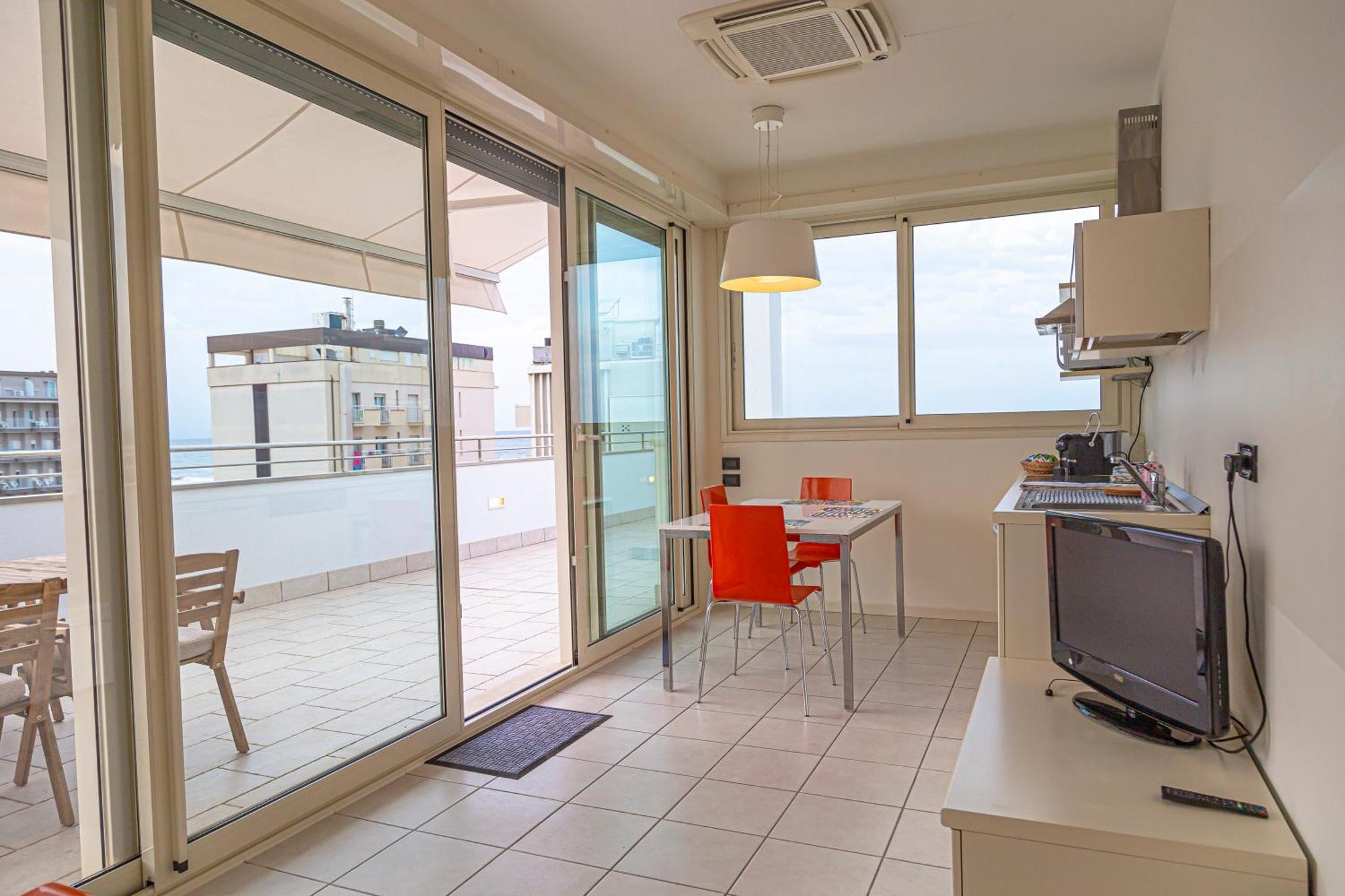 Hotel Avana Fronte Mare 里乔内 外观 照片