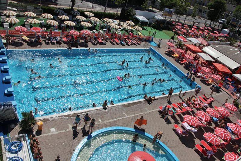 Hotel Avana Fronte Mare 里乔内 外观 照片