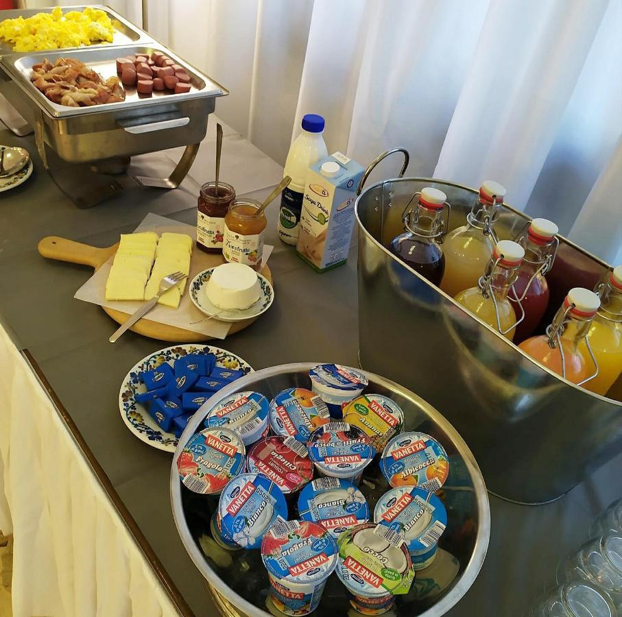 Hotel Avana Fronte Mare 里乔内 外观 照片