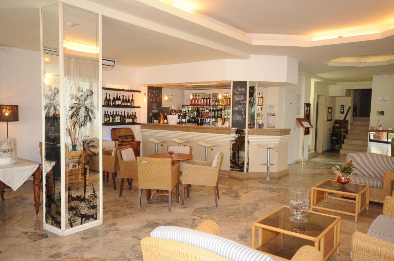 Hotel Avana Fronte Mare 里乔内 外观 照片